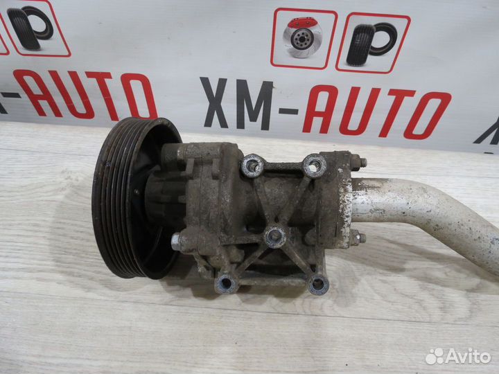 Помпа насос водяной Mitsubishi Outlander XL