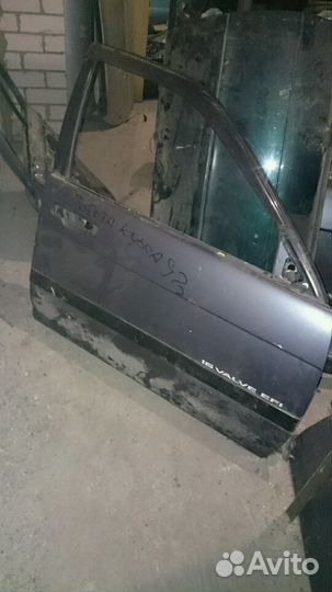 Toyota corsa 1992 г дверь передняя правая задняя