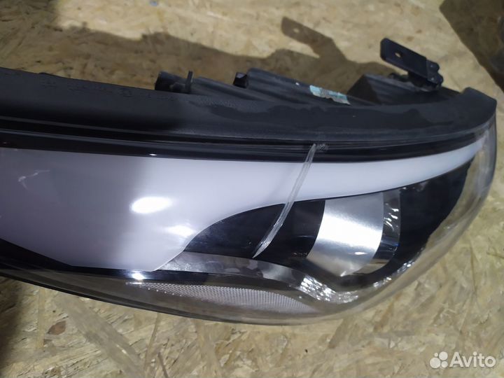 Фара правая Hyundai IX35