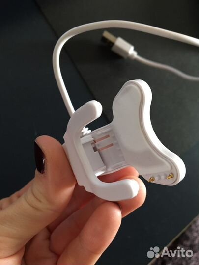 Зарядное устройство для умных часов