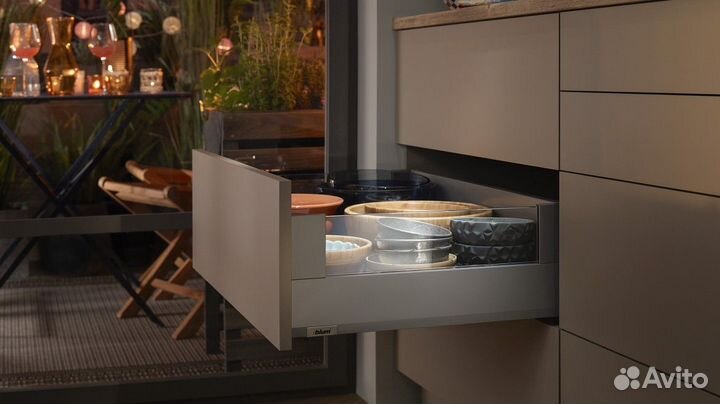 Ящики и другая фурнитура blum