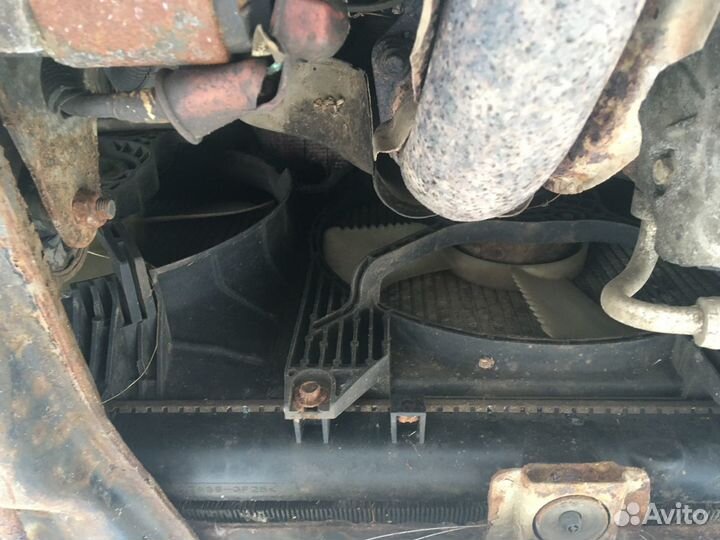 Радиатор охлаждения Митсубиши Легнум 1997 2.5