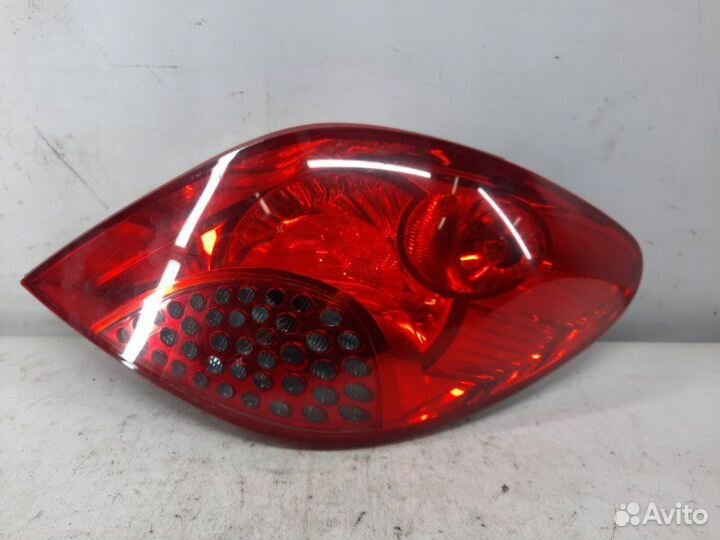 Фонарь задний правый Peugeot 207 хэтчбэк 5 дв. 1.4