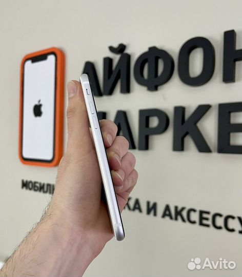 iPhone SE (2020), 128 ГБ