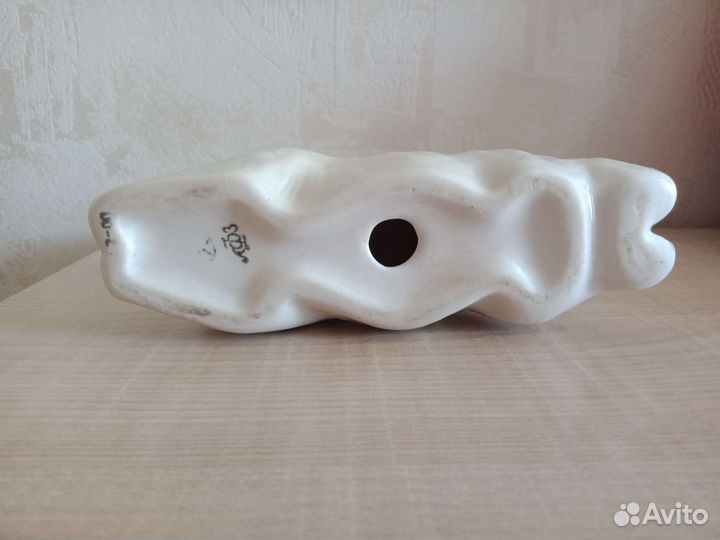Статуэтка фарфор