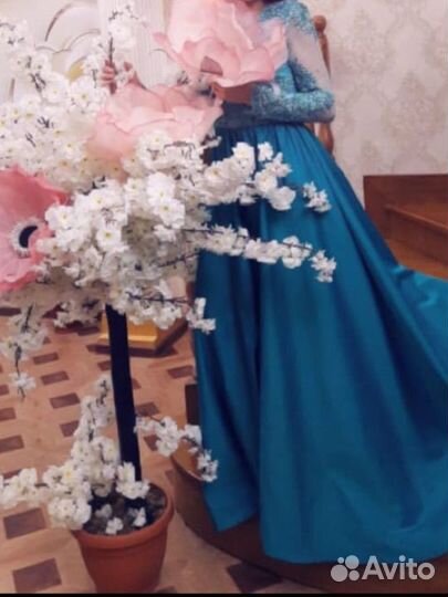 Вечернее платье