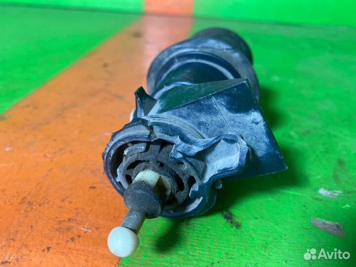 Корректор фар механический Renault Logan K7JA710