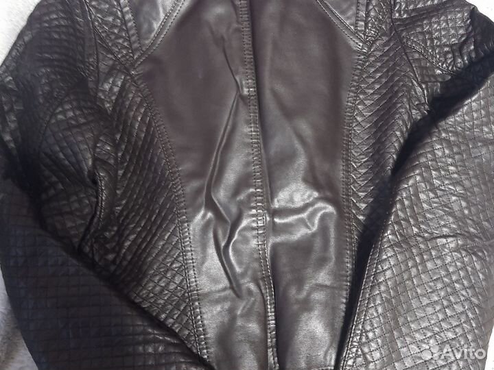 Куртка демисезонная женская 42 44 короткая,кожа