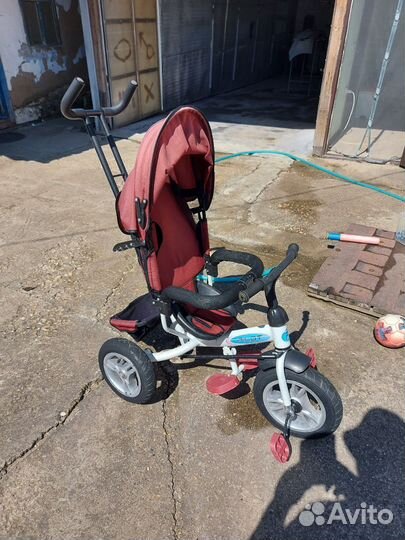 Трехколесный велосипед с родительской ручкой
