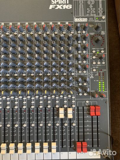 Микшерный пульт Soundcraft spirit fx 16