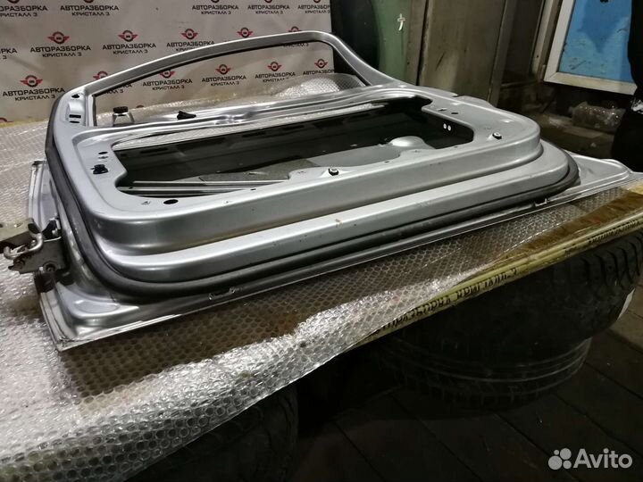 Дверь передняя правая volkswagen touran