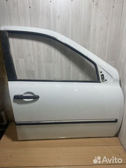 Дверь передняя правая LADA kalina