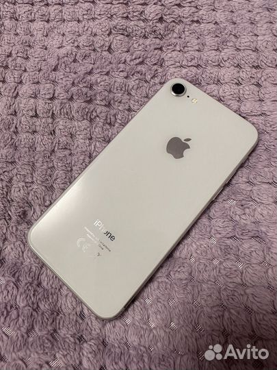 Телефон iPhone 8 64 gb