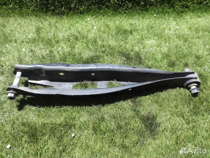 Рычаг подвески задний правый Subaru Legacy BR9