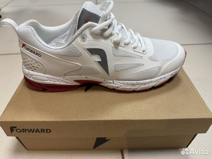 Кроссовки Forward