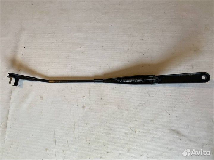 Поводок стеклоочистителя передний левый Ford Focus