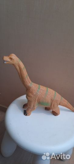 Игрушка динозавр