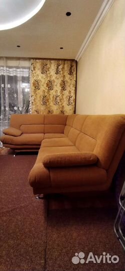 Большой угловой диван бу