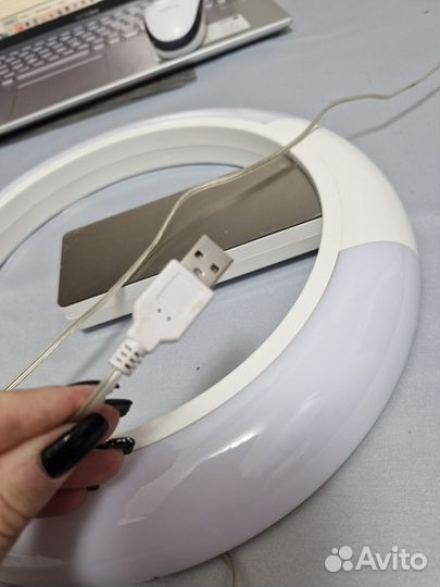 Часы электронные настенные