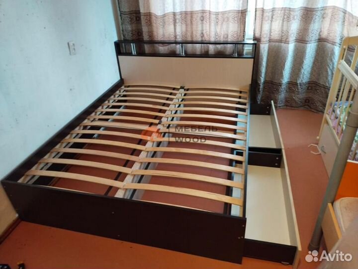 Кровать с ящиками