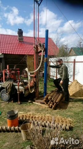 Скважина в александрове. Насос ручной для колодца без электричества. Бур для чистки колодца. Захват для чистки колодца. Желонка для чистки скважины.