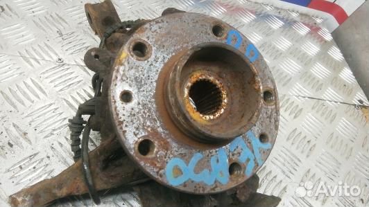 Ступица передняя правая renault megane 3 (YEA30N90