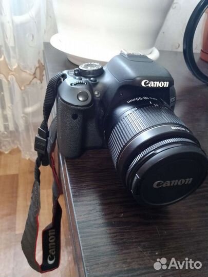 Зеркальный фотоаппарат canon 600d
