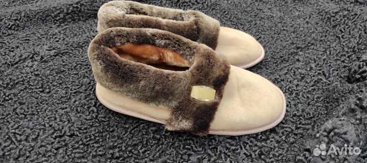 Чуни из натуральной овчины мужские и женские