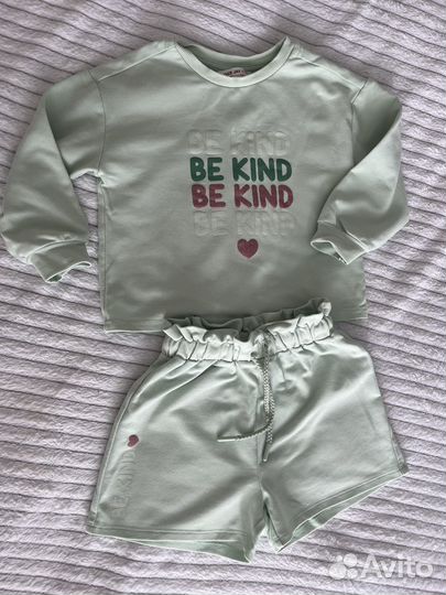 Костюм весна лето 2,4 года
