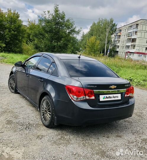 Chevrolet Cruze 1.6 МТ, 2011, 400 000 км