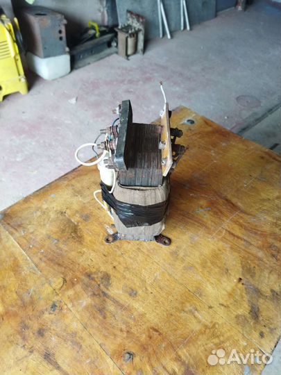 Понижающий трансформатор 220 / 36