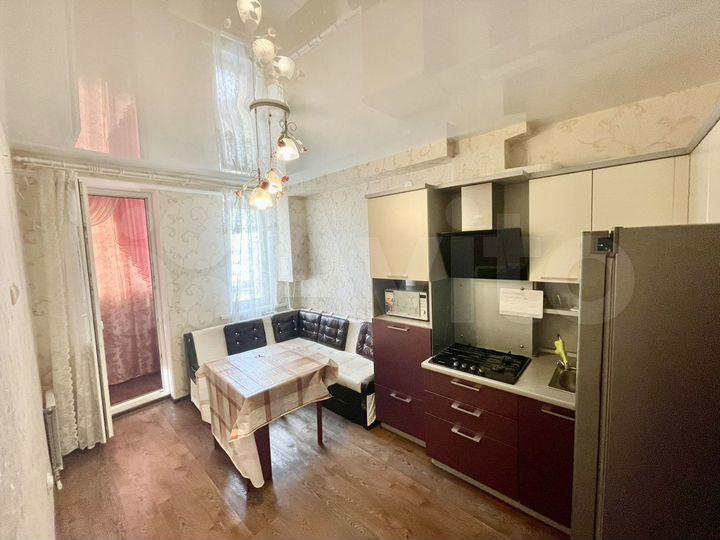 2-к. квартира, 50 м², 8/10 эт.