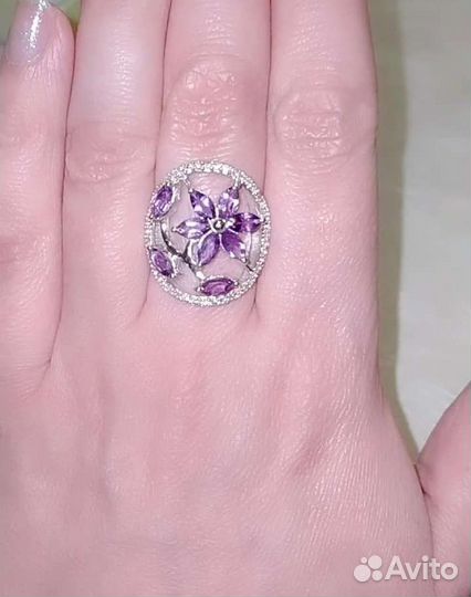 Серебряное кольцо с аметистами