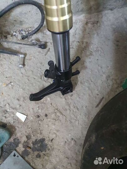 Перья вилки suzuki GSX -r 600 k4 4557