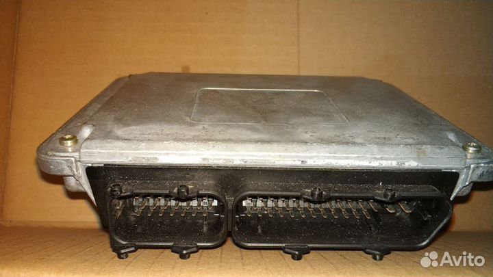 Блок управления двигателе VW golf IV/bora (1997)