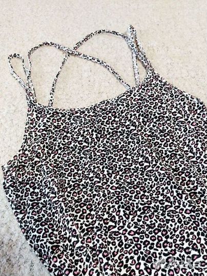 Одежда для девочки 146-152 пакетом бренды