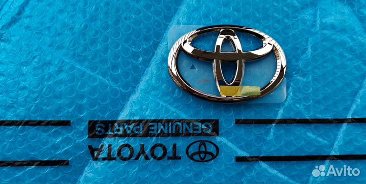 Corolla 150 Эмблема задняя Новый оригинал 06-13