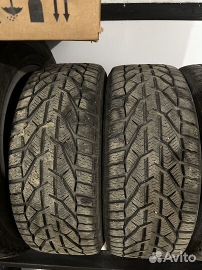 Tigar Winter 225/45 R17