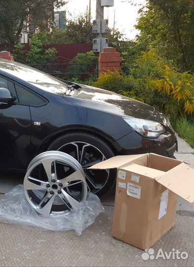 Диск R20 Новый Opel Astra Gtc J