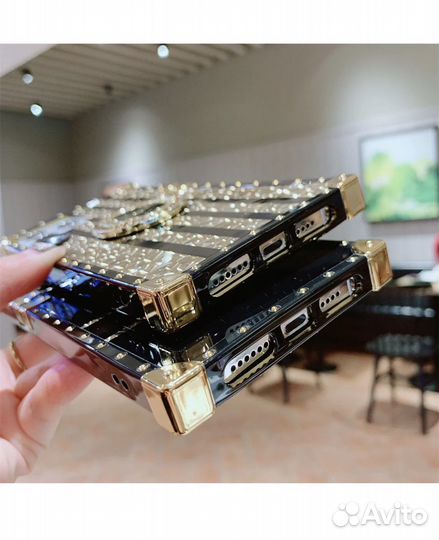 Чехол на iPhone