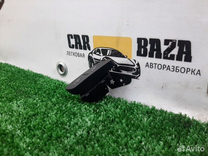 Кнопка центрального замка Volkswagen Golf