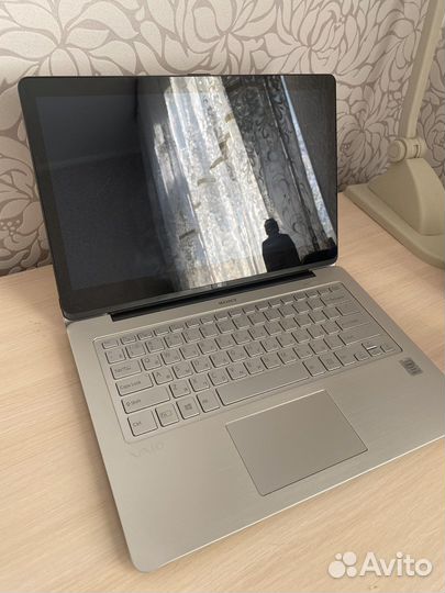 Ноутбук-планшет Sony Vaio 14
