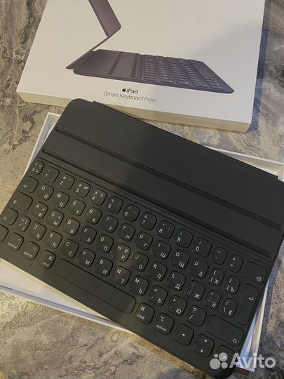 Чехол клавиатура для iPad