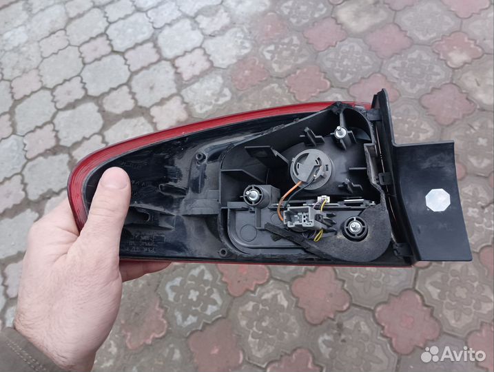 Фонарь ford mondeo 4 (с дефектом)