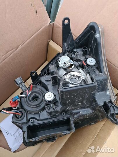 Фары автомобильные передние 2 шт