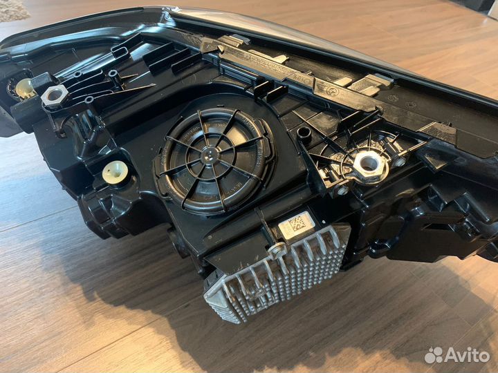 Левая фара BMW G30 в сборе с блоками