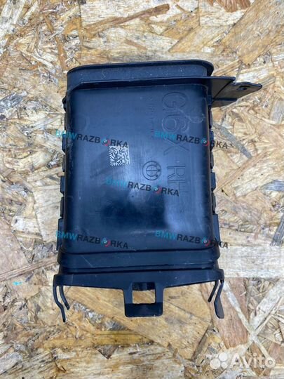 Воздуховод тормозного механизма правый BMW i5 G60