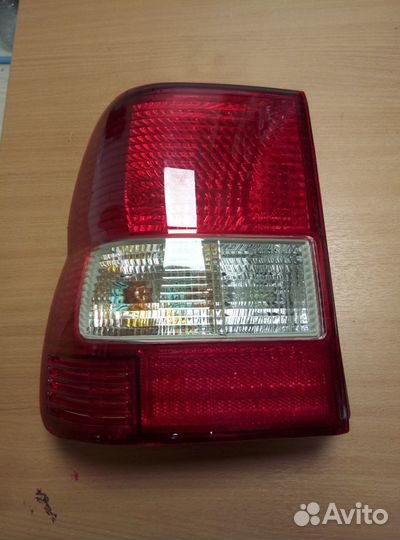 Фонарь левый Mitsubishi Pajero Pinin 98-05