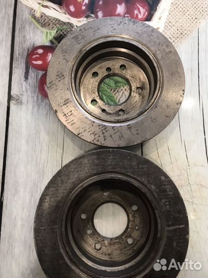 Тормозные диски задние BMW e32