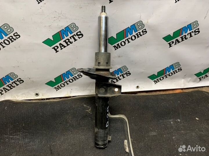 Амортизатор подвески передний Audi A3 S3 8V 2017